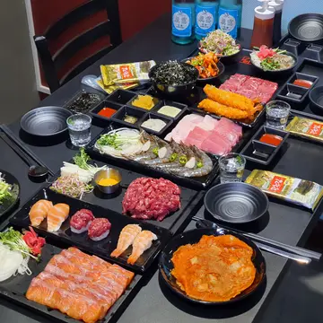 김천재의육회반한연어 서울대입구역점