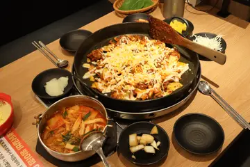 유가네닭갈비 장림점