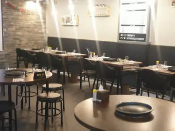 돼한민국 백천동
