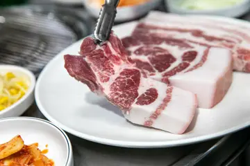 돈사촌 본점