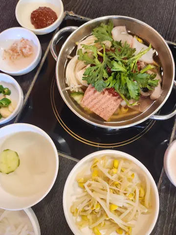 대학로오징어보쌈 율량점
