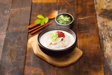 쌍둥이수육국밥 월평선사점