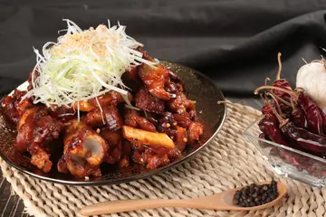 삶오로지다족발 양산점