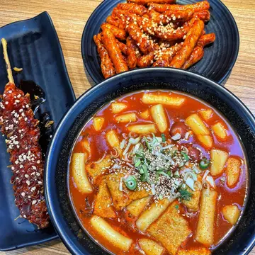 감탄떡볶이 비산2호점