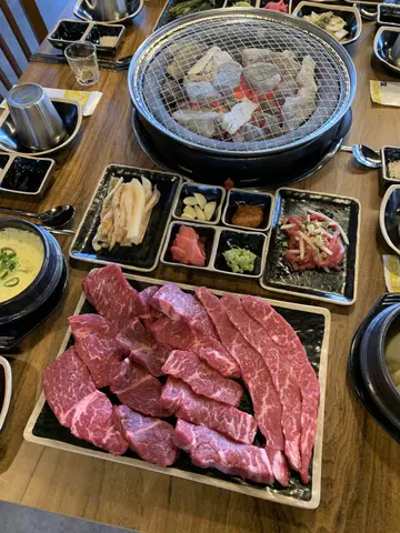 명지 소고기집 박군네